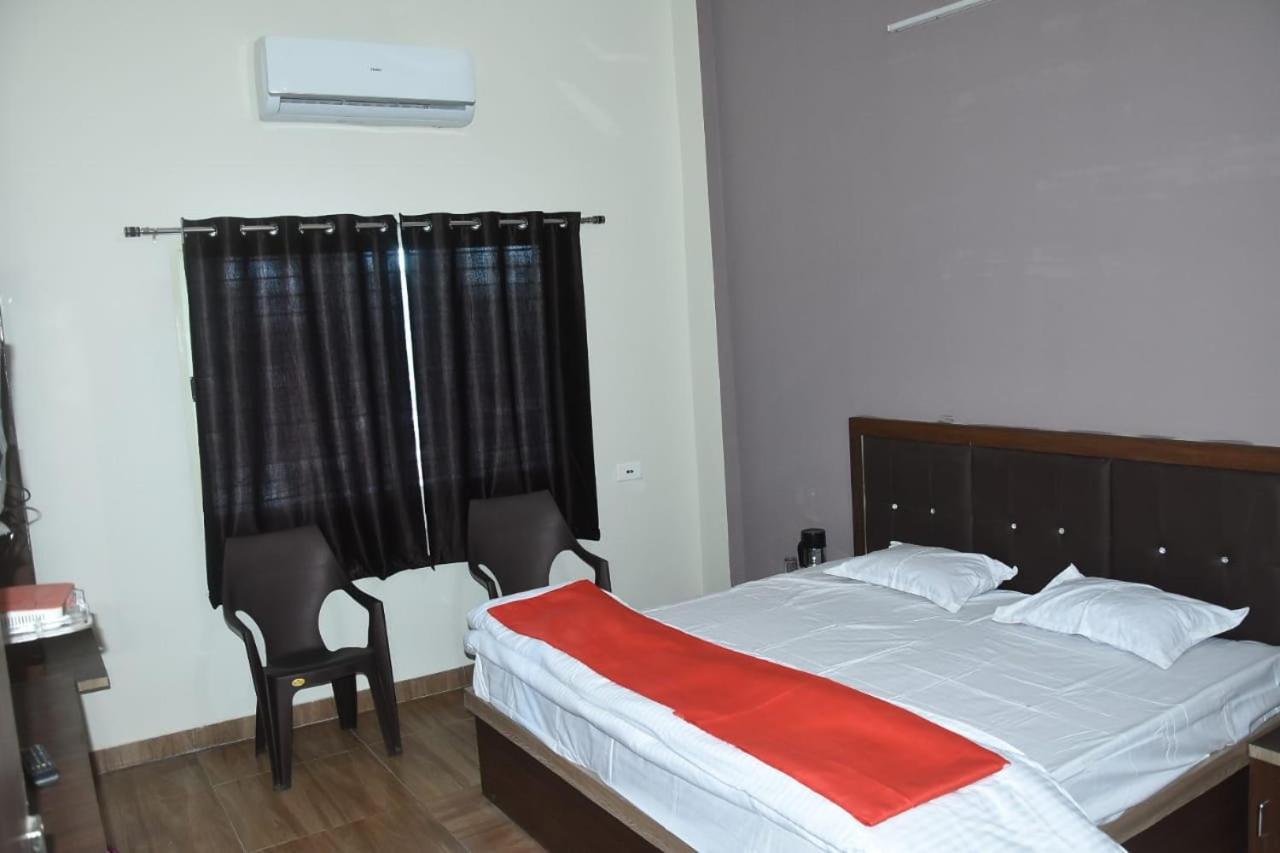 Hotel Shivanjali Palace Ujjain Exterior foto